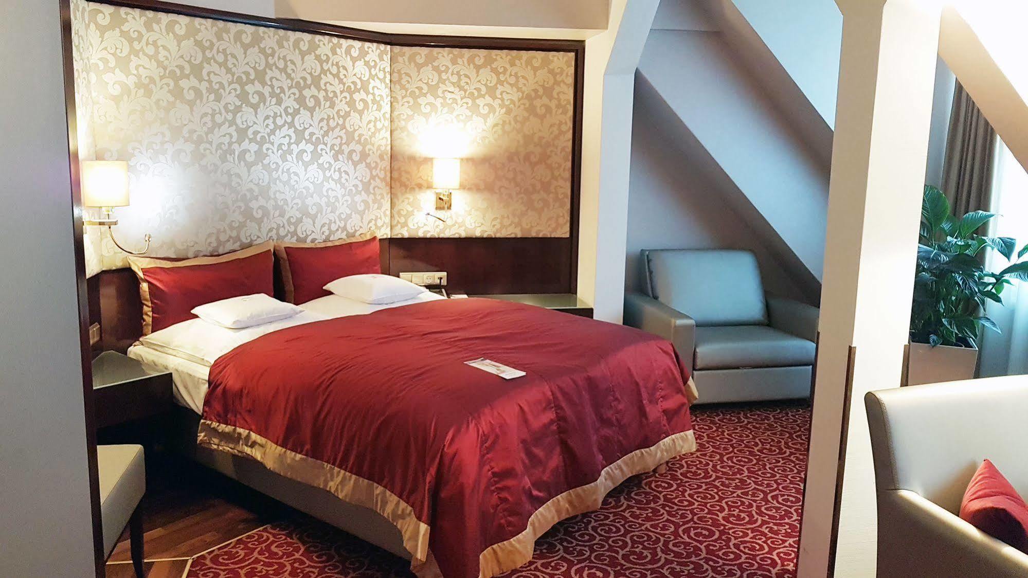 Best Western Plus Hotel Stadtpalais Брауншвейг Экстерьер фото
